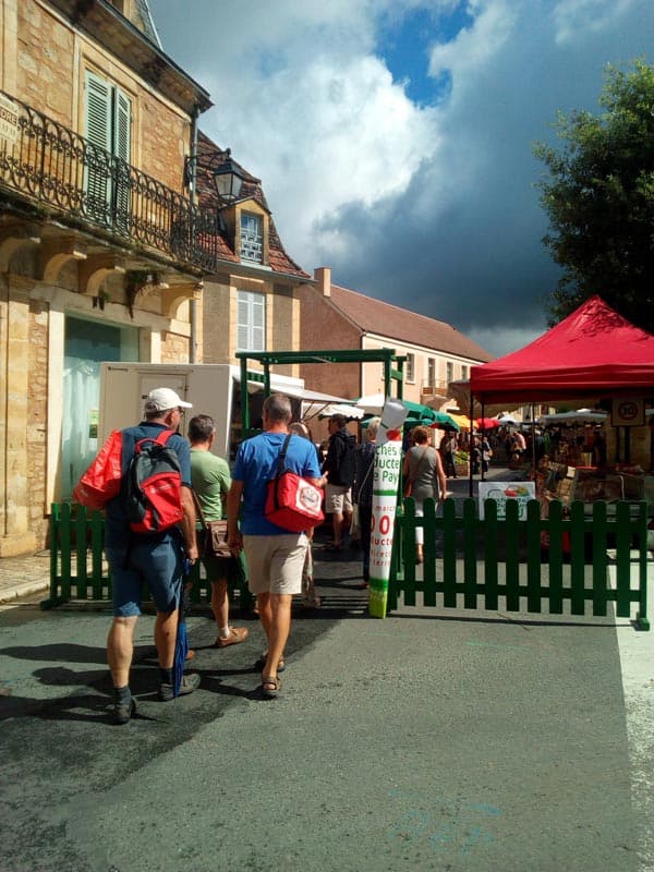 Marché hebdomadaire du lundi à Sainte-Alvère — Val de Louyre et Caudeau