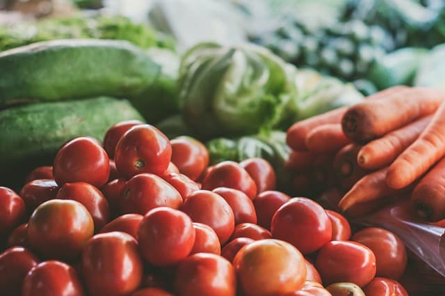 Marché hebdomadaire, tous les jeudis après-midis — Imphy (58160)